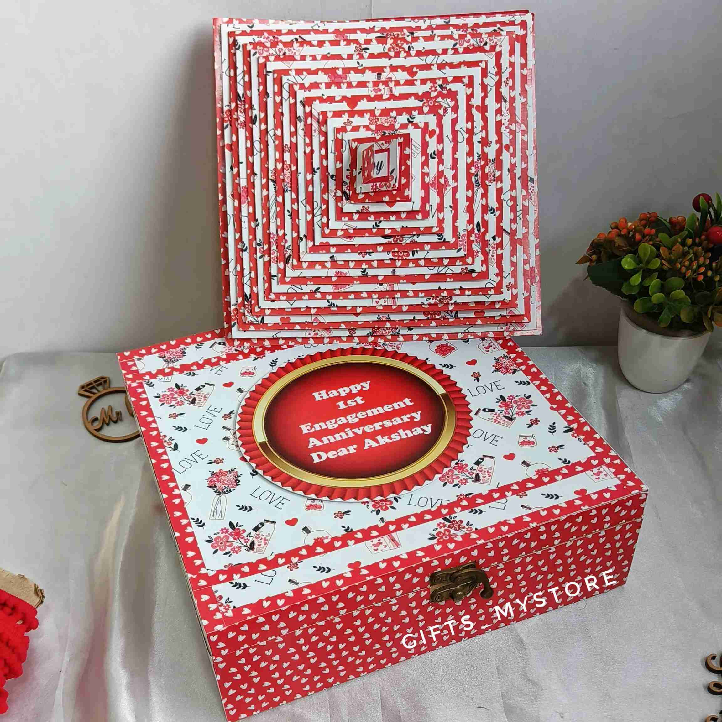 ENGAGEMENT ANNIVERSARY - Pyramid Card with Pop Up Cubes