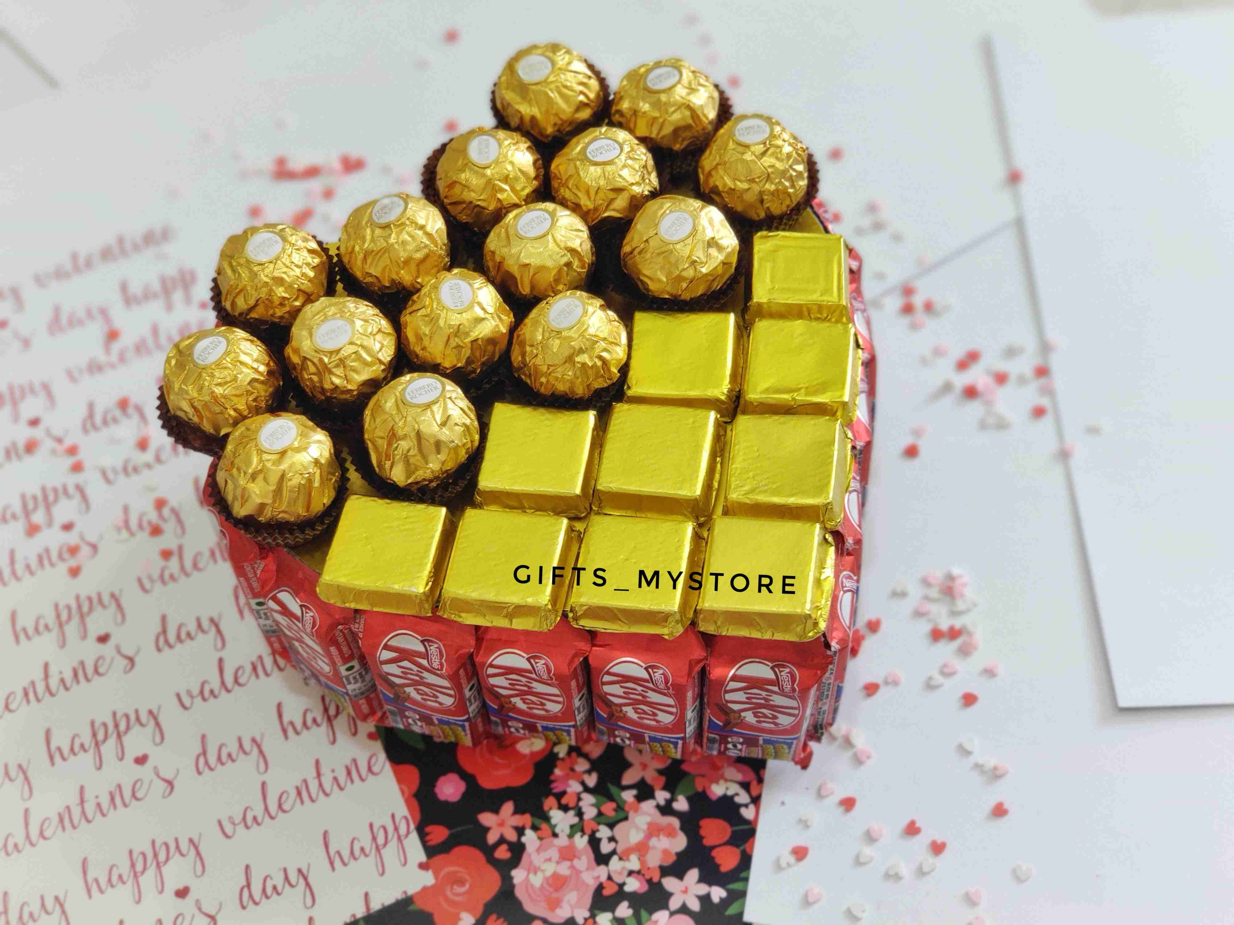 HEART SHAPE GOLDEN HAMPER