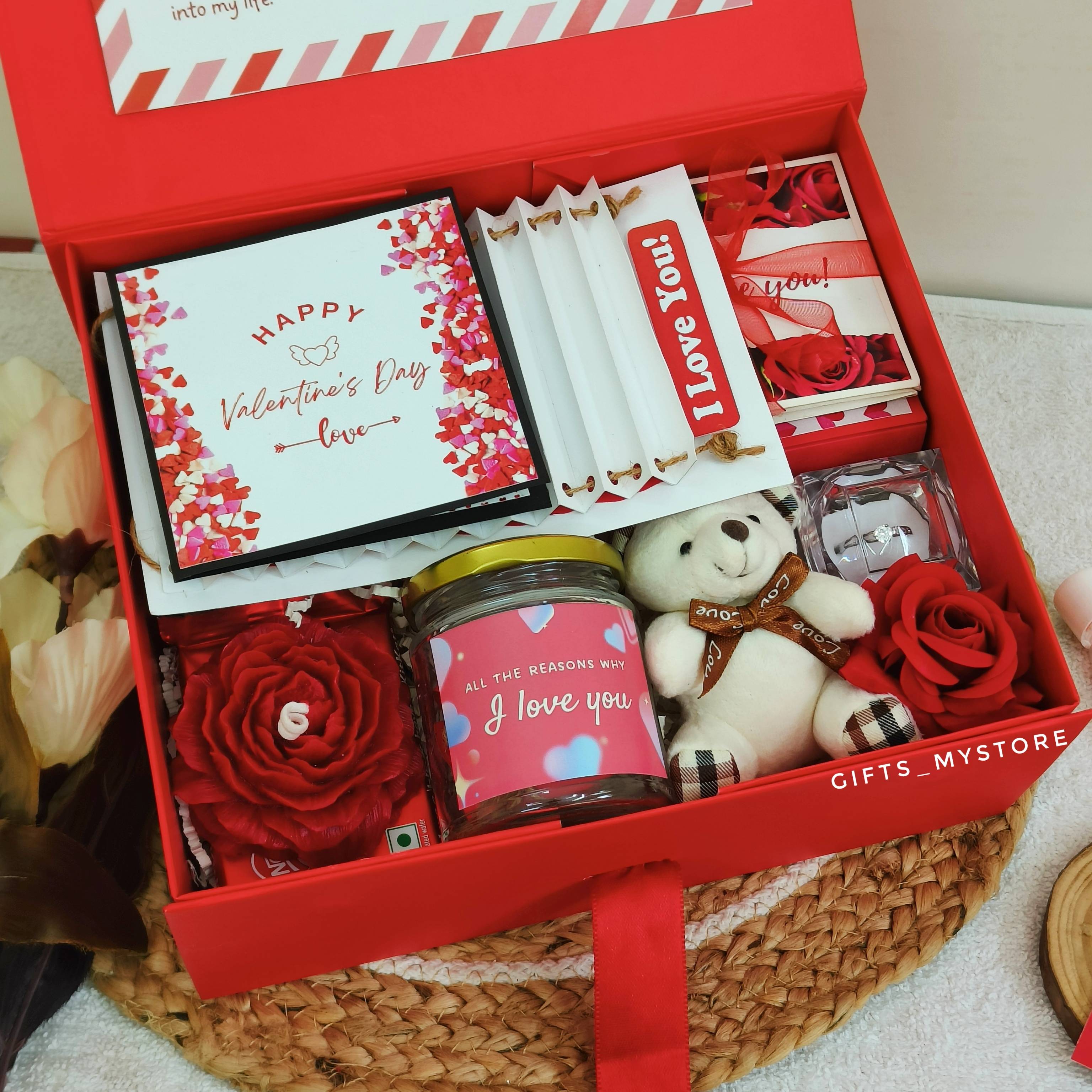 ALL THINGS LOVE HAMPER